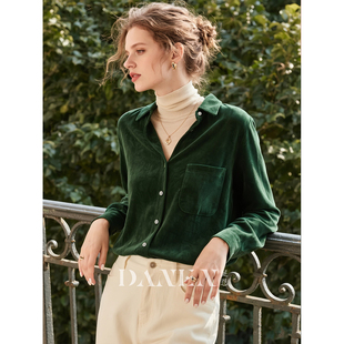 墨绿色灯芯绒衬衫女2026年秋冬新款设计感高级磨毛衬衣叠穿上衣