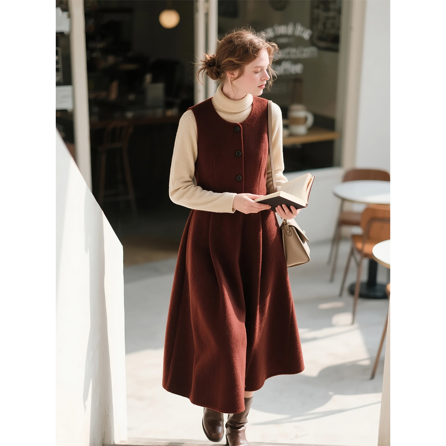 酒红色圆领毛呢无袖连衣裙女2025
