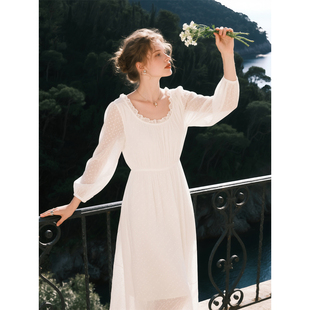 法式温柔风白色长袖连衣裙女2026年春季新款收腰显瘦高级感长裙