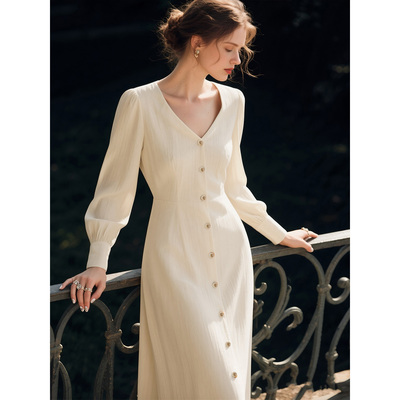 杏色天丝亚麻醋酸连衣裙女秋季