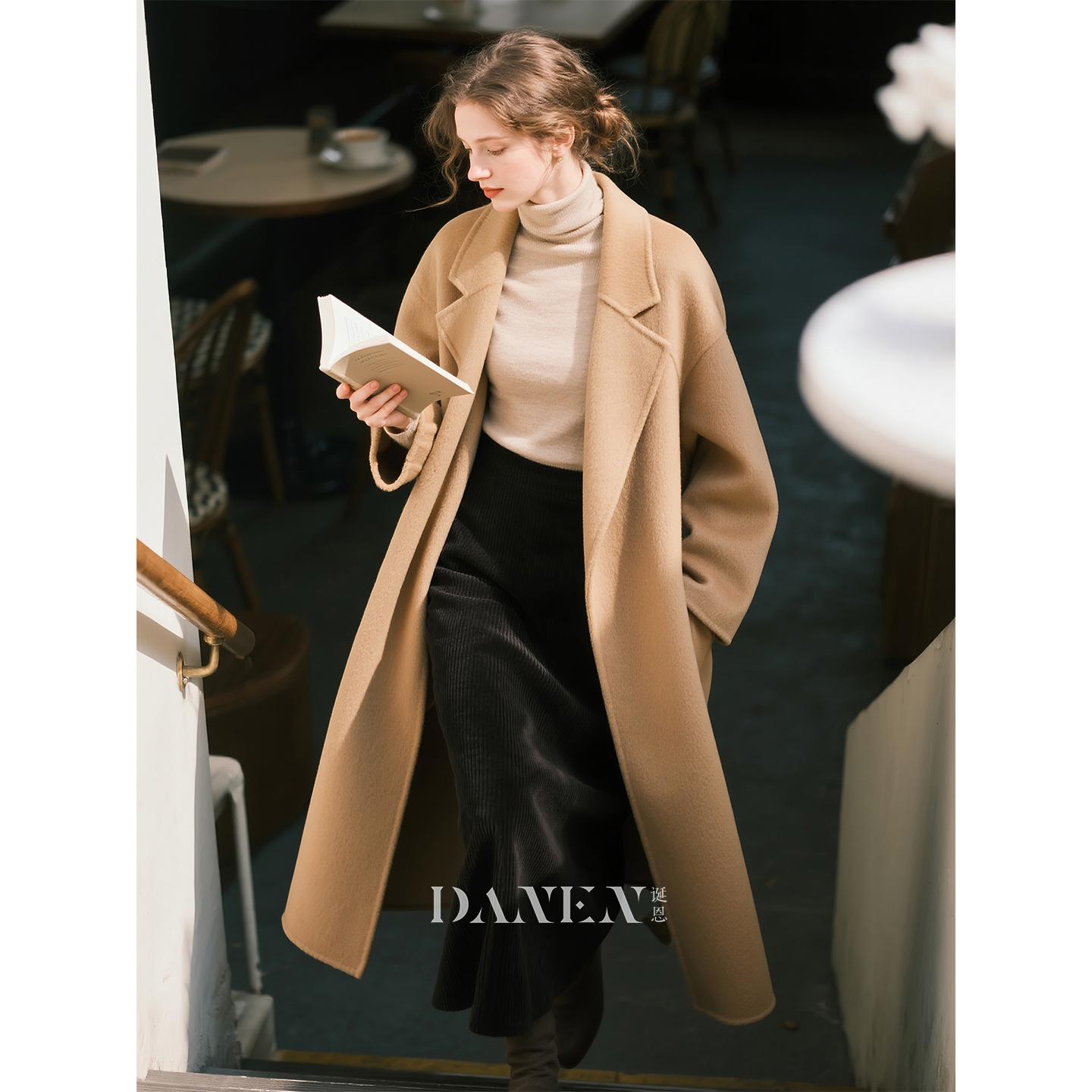 燕麦色羊毛大衣女浴袍款长款外套