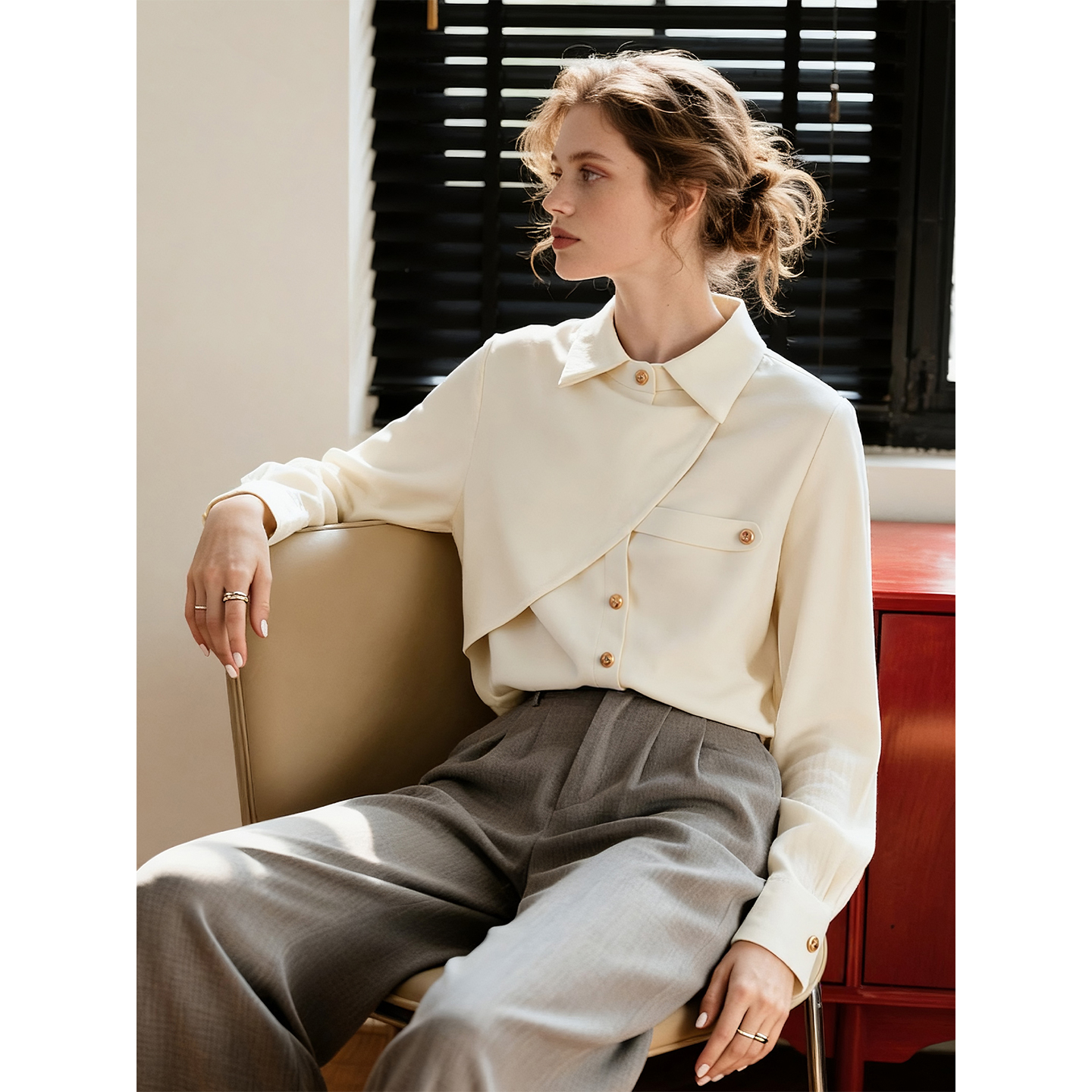 杏色磨毛衬衫女秋冬内搭叠穿衬衣