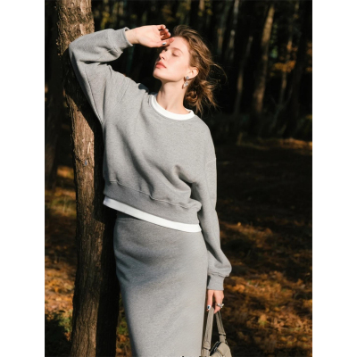 灰色假两件卫衣半身裙套装女2025