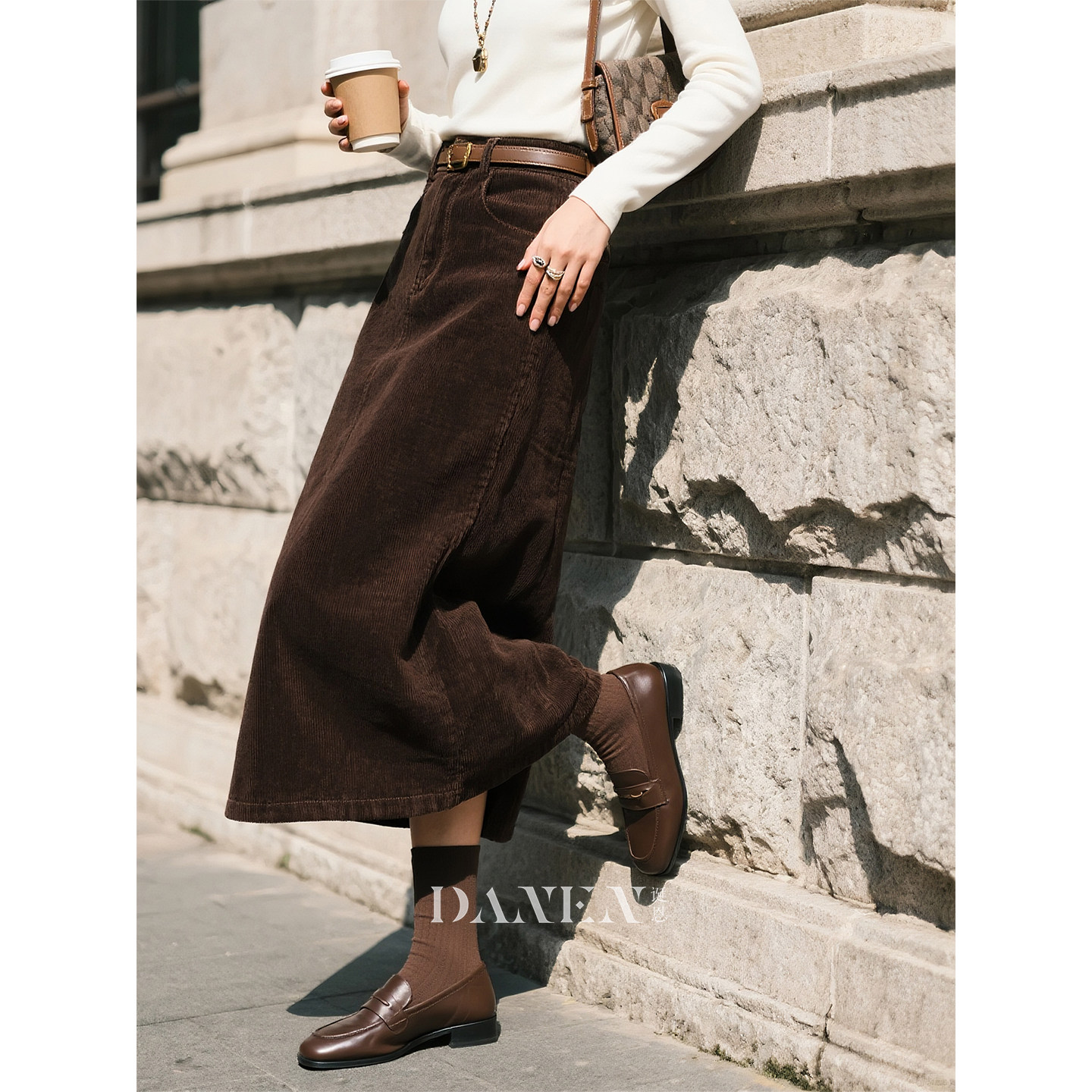 灯芯绒咖啡色半身裙女2025年秋冬