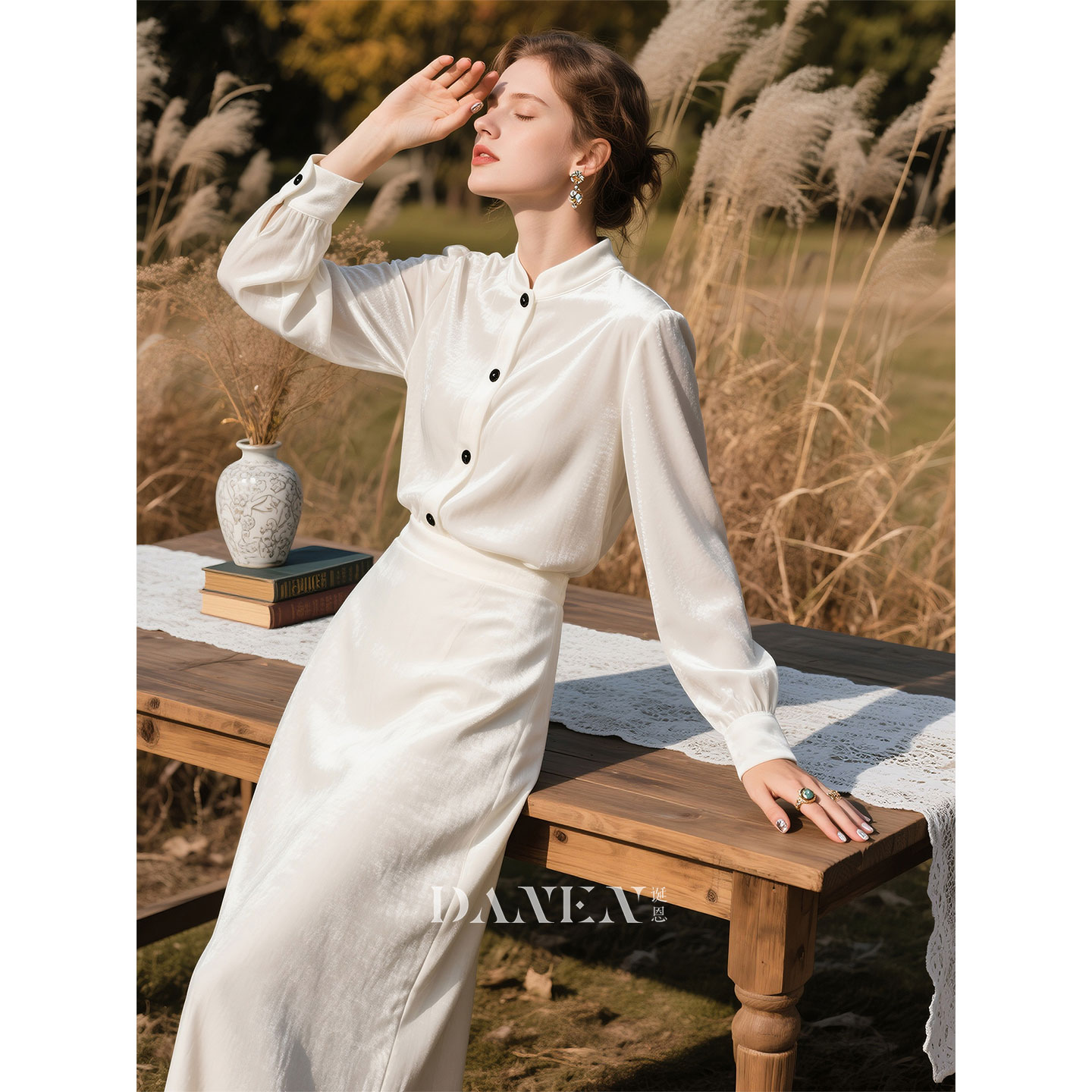 白色丝绒套装女2025年秋冬新款