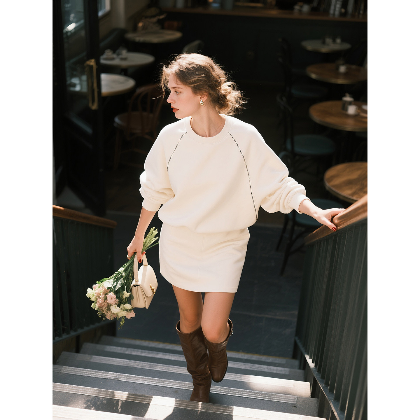 白色套头圆领卫衣短裙套装女2026年春季新款松弛感休闲洋气两件套,女装/女士精品,时尚套装,淘宝优惠券,粉丝福利购,淘宝优惠卷