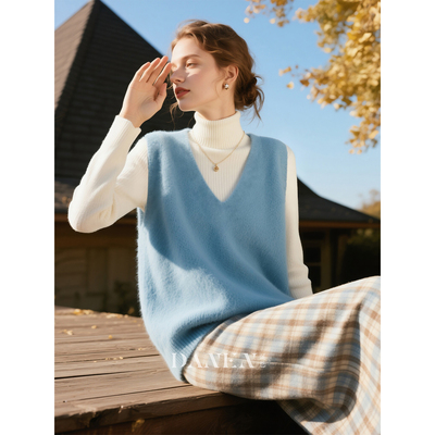 天蓝色V领羊毛针织马甲女2025年