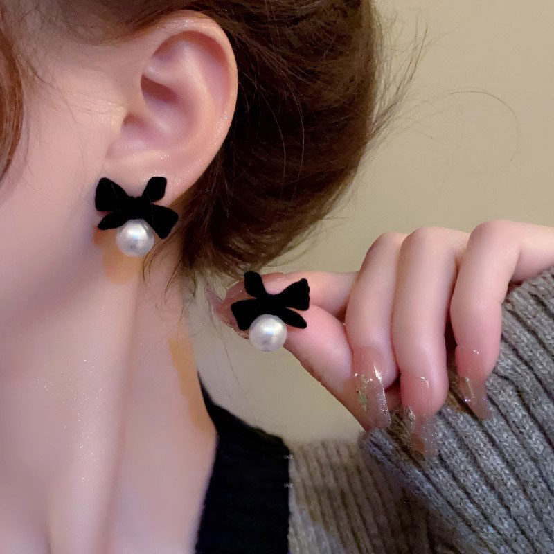 秋冬珍珠黑丝绒蝴蝶结耳钉2025年新款潮耳饰女小众设计感高级耳环,饰品/流行首饰/时尚饰品新,耳钉,淘宝优惠券,粉丝福利购,淘宝优惠卷