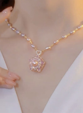 撤柜项链女花朵镶锆石十字链项链小众设计简约气质锁骨链吊坠时尚