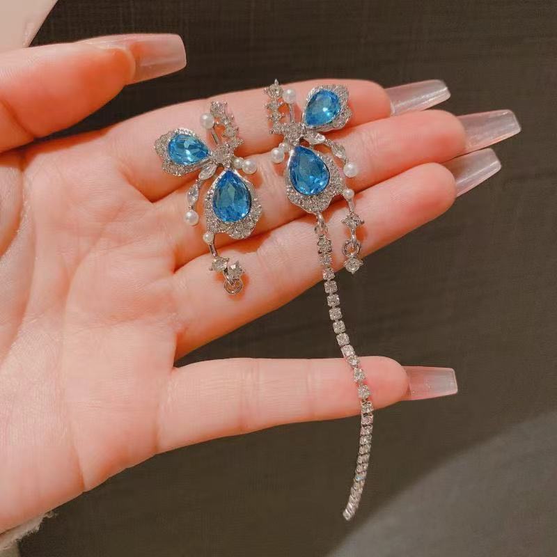 撤柜蓝色蝴蝶耳骨夹一长一短不对称设计感夸张仙女流苏高级感耳饰