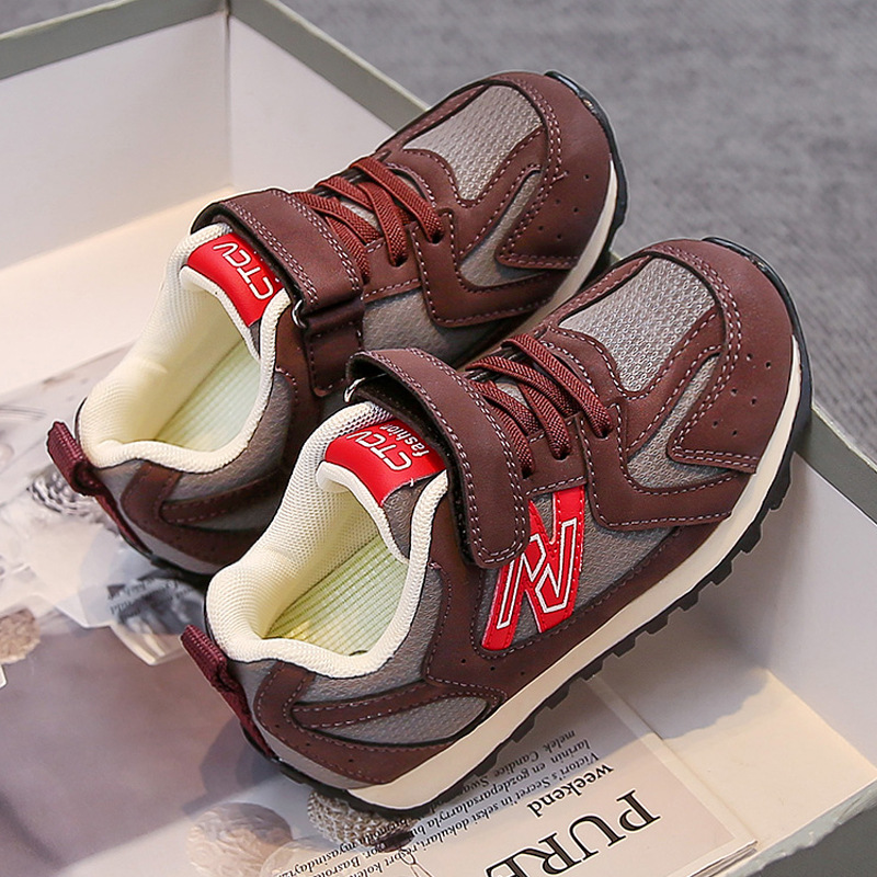 今年新品童鞋男童运动鞋新款季儿童学生轻便休闲阿甘鞋男孩痞帅潮