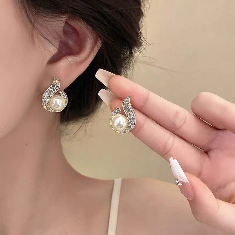 撤柜气质轻奢巴洛克珍珠耳钉新款法式高级感镶钻耳环百搭水滴型耳