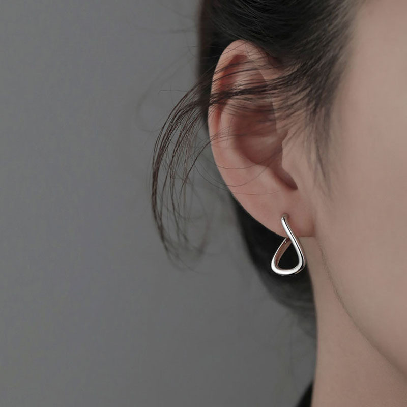 撤柜素圈耳扣高级感小众设计夏季耳环耳针扭曲U型女耳饰直销