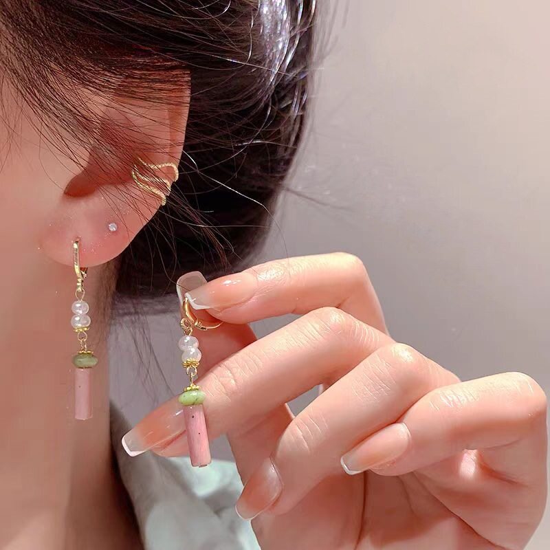 撤柜新中式高级感珍珠精致耳环女轻奢小众百搭耳扣古风汉服旗袍耳