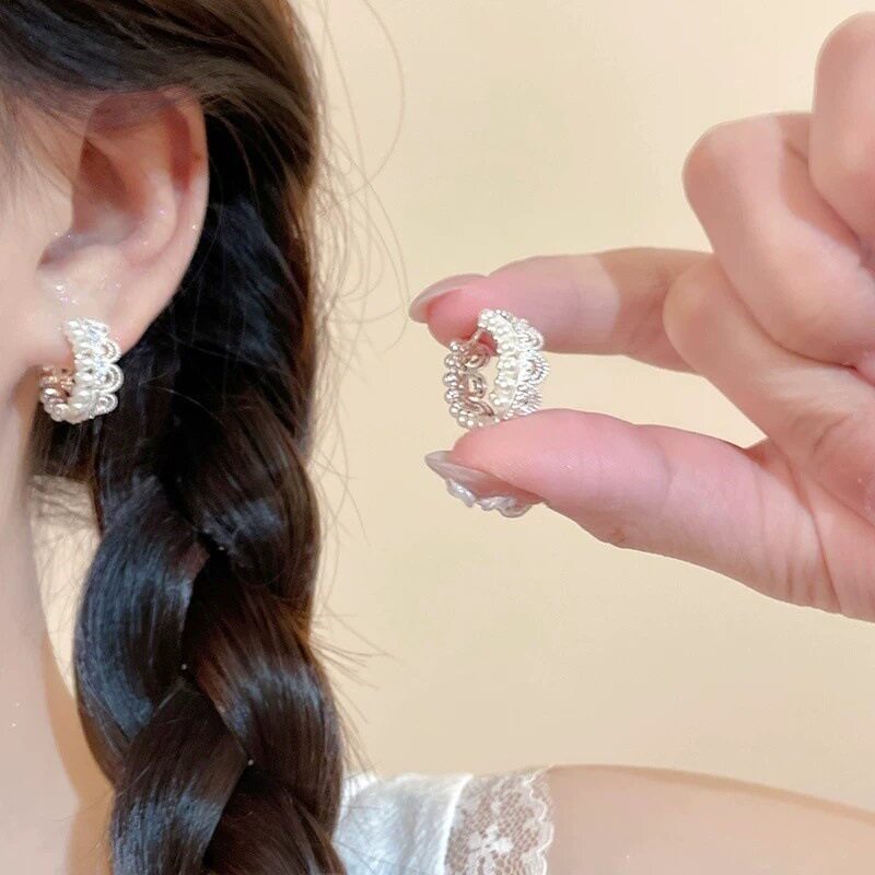 撤柜法式镶锆蕾丝边珍珠耳环女新款轻奢高级感气质耳钉小众个性耳