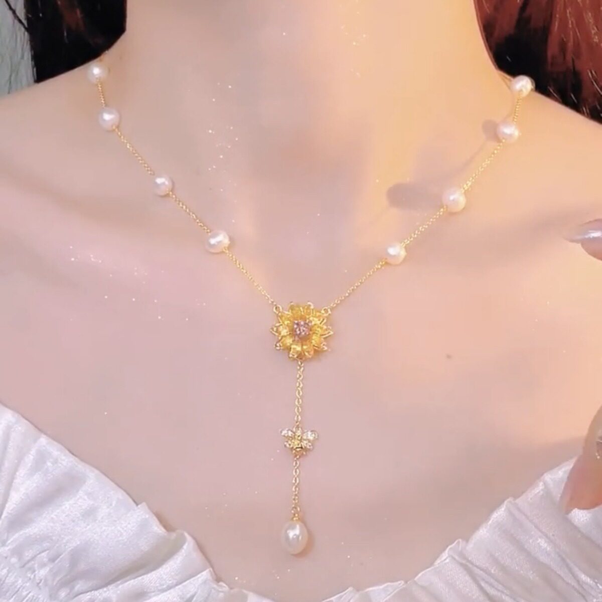 撤柜超仙向日葵满天星珍珠项链女锁骨链轻奢小众年新款潮爆款颈链