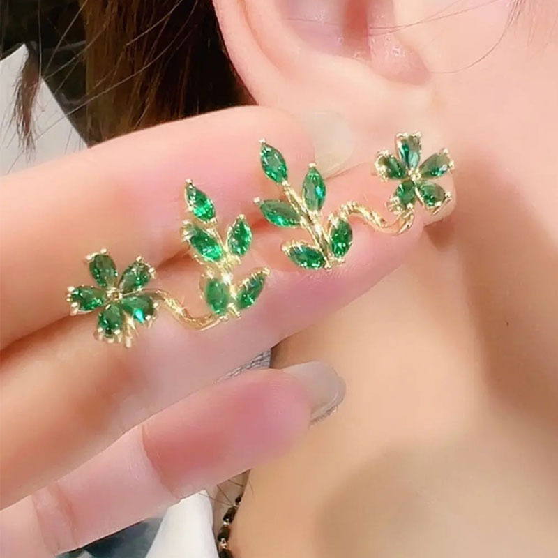撤柜复古轻奢风耳饰绿水晶耳钉小众气质百搭显白耳饰新款女耳坠