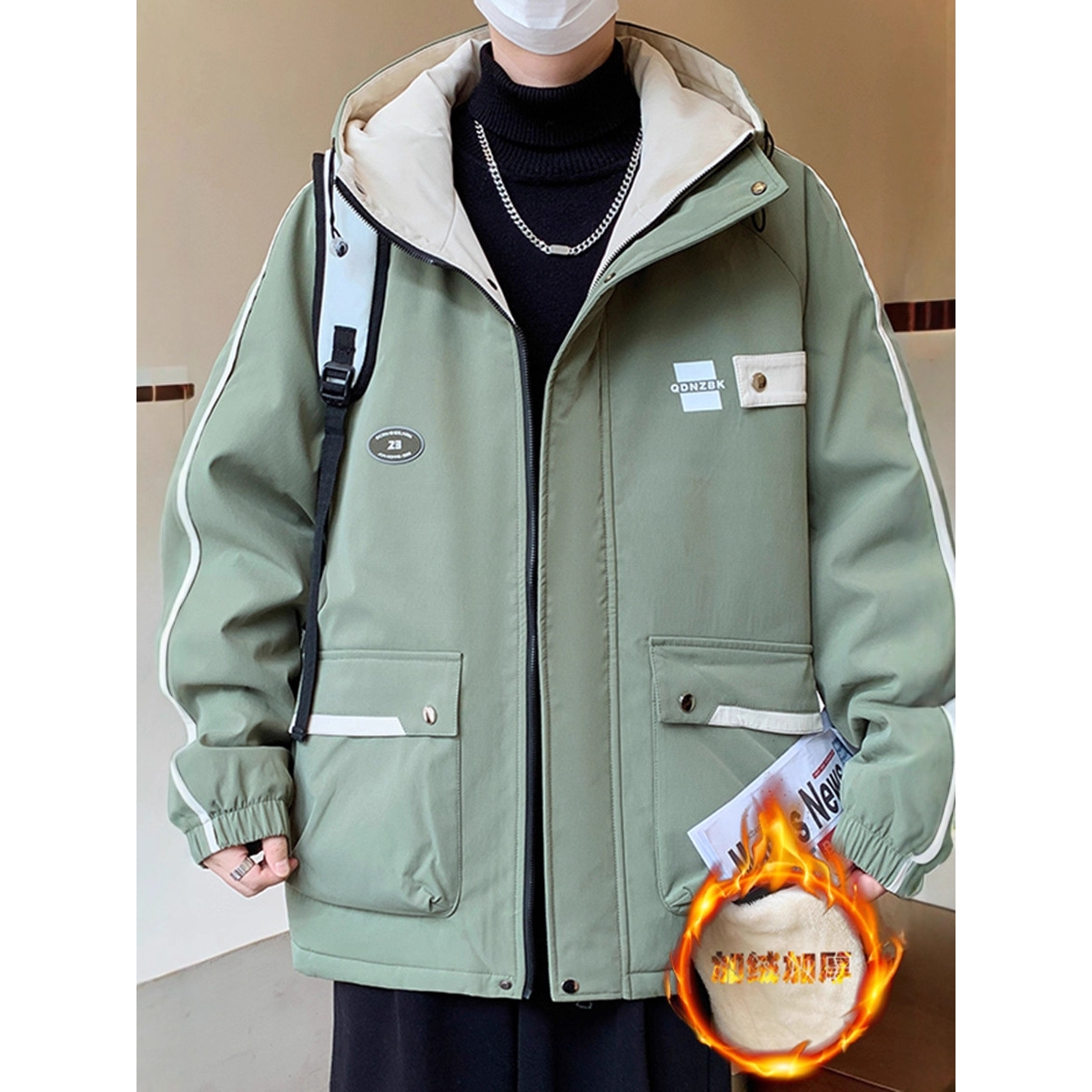 香港撤柜加厚连帽夹克初高中学生上衣服年冬季男加绒冲锋衣棉衣外