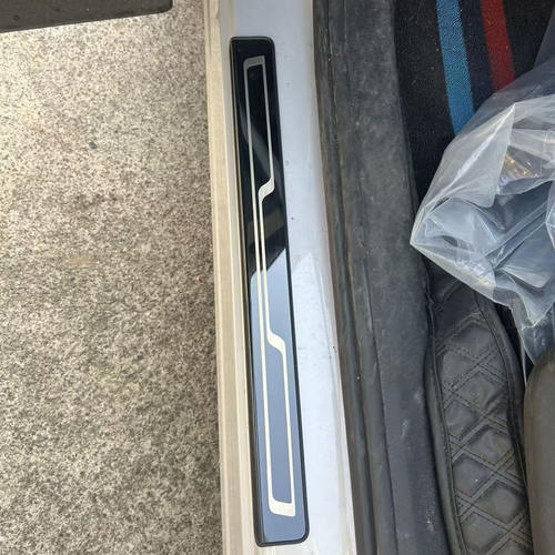 适用于乐道/蓝旗亚/蓝电/岚图门槛条迎宾踏板饰亮条踏板改装用品