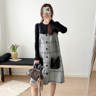 孕妇背带裙两件套2025秋冬季新款小个子宽松大码可外穿连衣裙套装