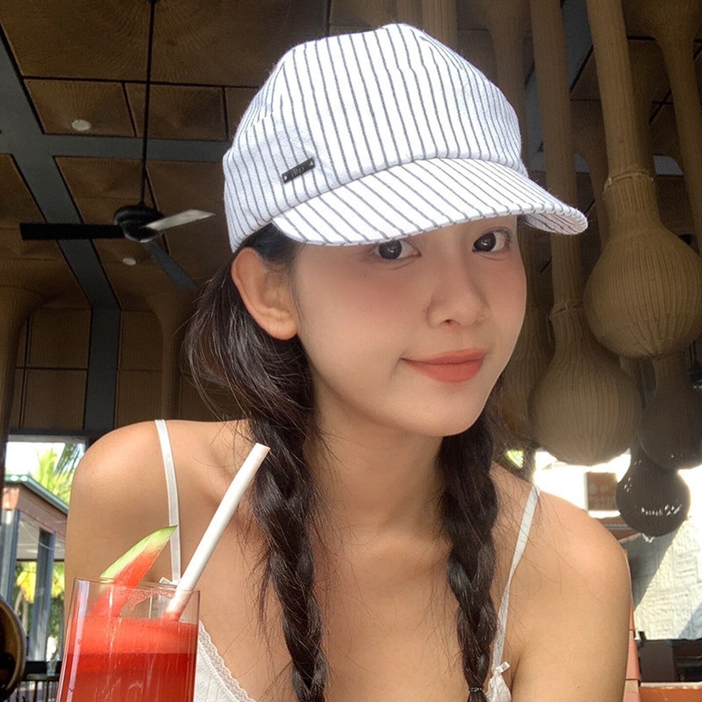 帽子女春季帽子显脸小适合方圆脸休闲白色条纹鸭舌帽女舒适透气