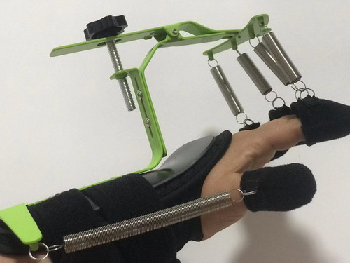 中风偏瘫康复训练器五指分指器手指弯曲恢复手功能训练器材分指板