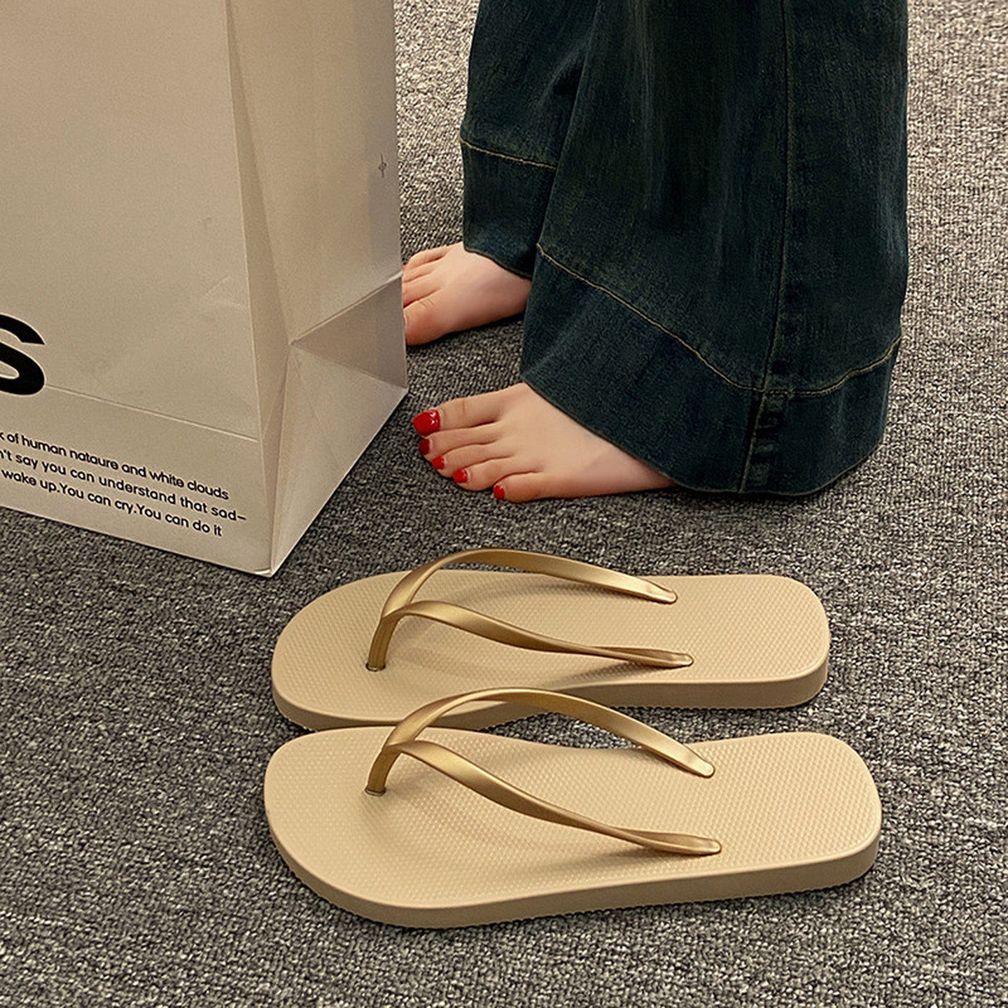海边人字拖女夏外穿平底夹脚拖鞋情侣防滑洗澡沙滩夹板夹趾游泳凉