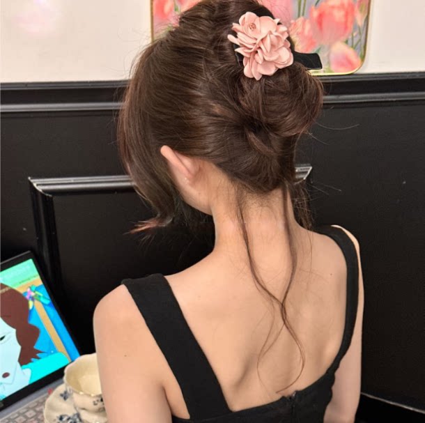 优雅山茶花纹理丝缎双面香蕉夹法式千金感日常半扎发盘发鲨鱼夹温