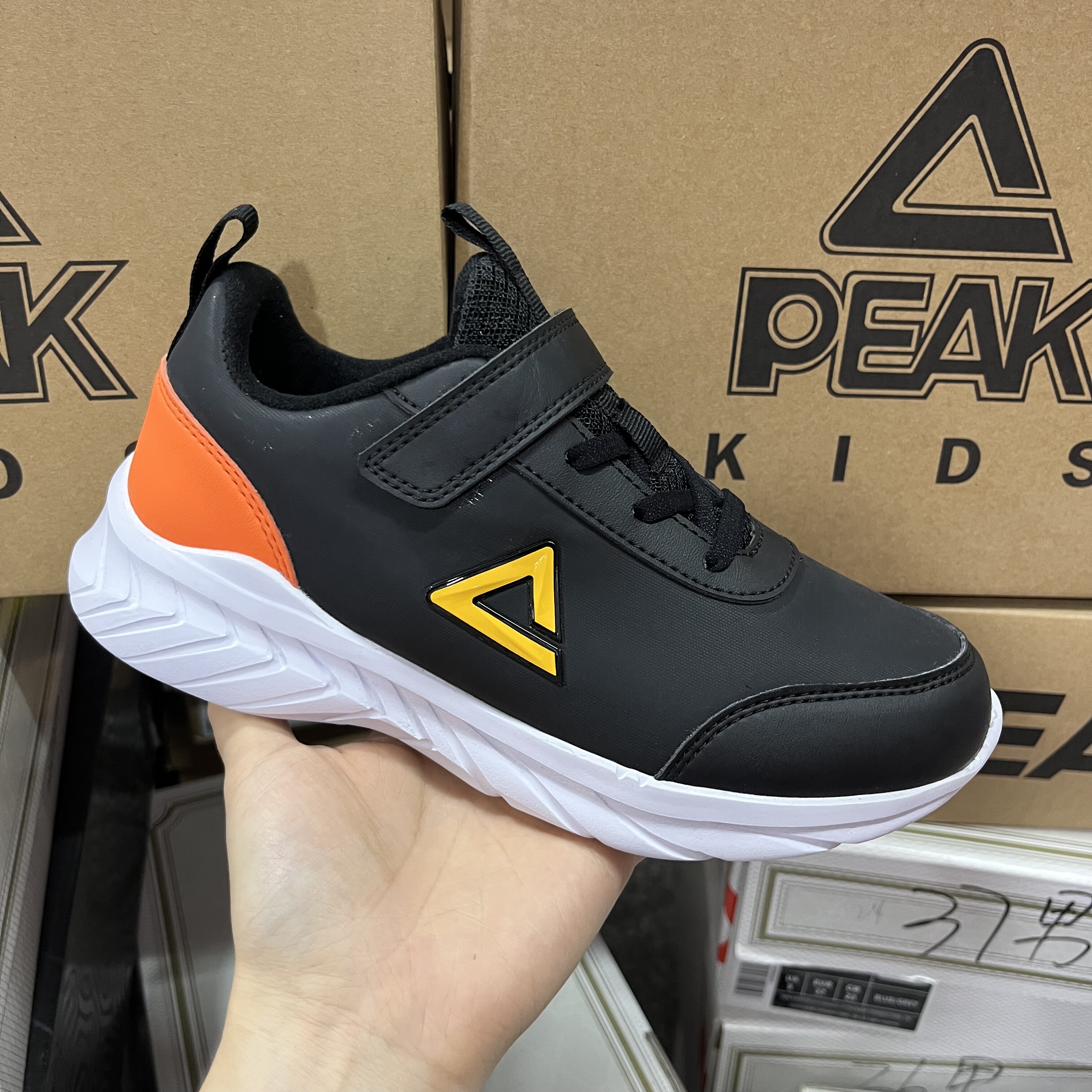 匹克冬季新款防水皮面二棉鞋磨毛男童儿童跑步鞋运动鞋轻便