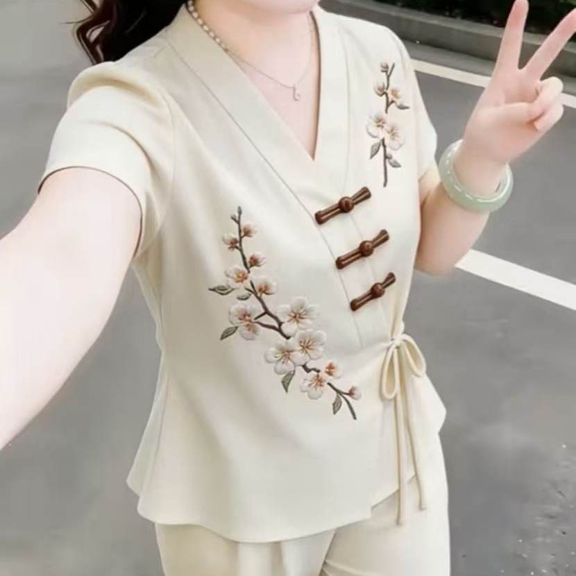新中式国风设计感斜襟盘扣系带小衫夏季新款V领重工刺绣改良上衣图片