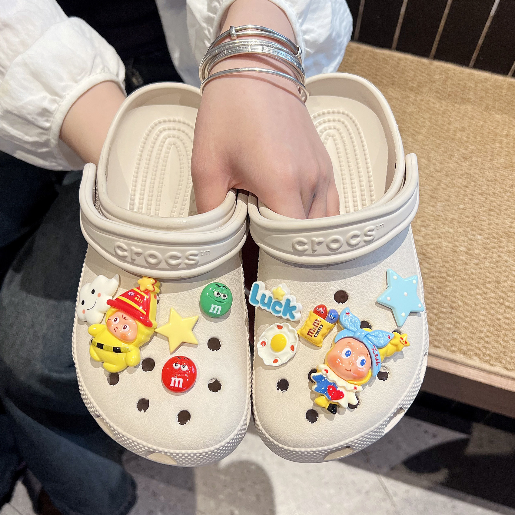 云朵星星人crocs洞洞鞋配饰鞋花图片