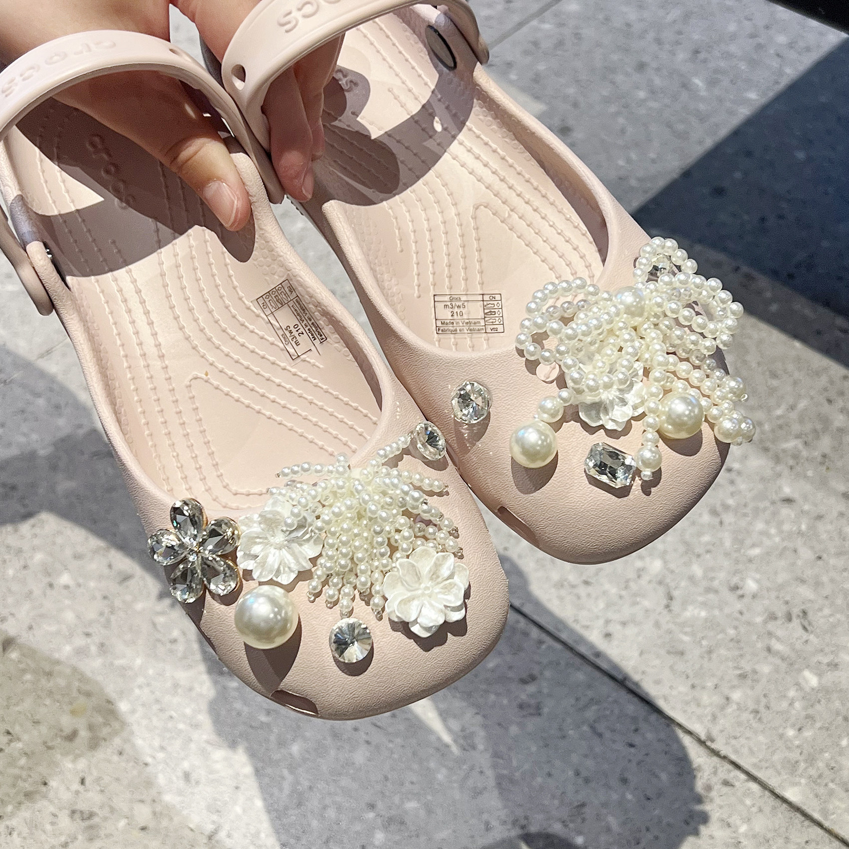 适配crocs洞洞鞋配饰鞋花 珍珠水钻少女风洞洞鞋扣卡洛驰装饰卡扣
