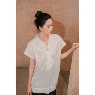 法式复古设计感木耳边衬衫女2025夏高端别致独特宽松休闲短袖上衣