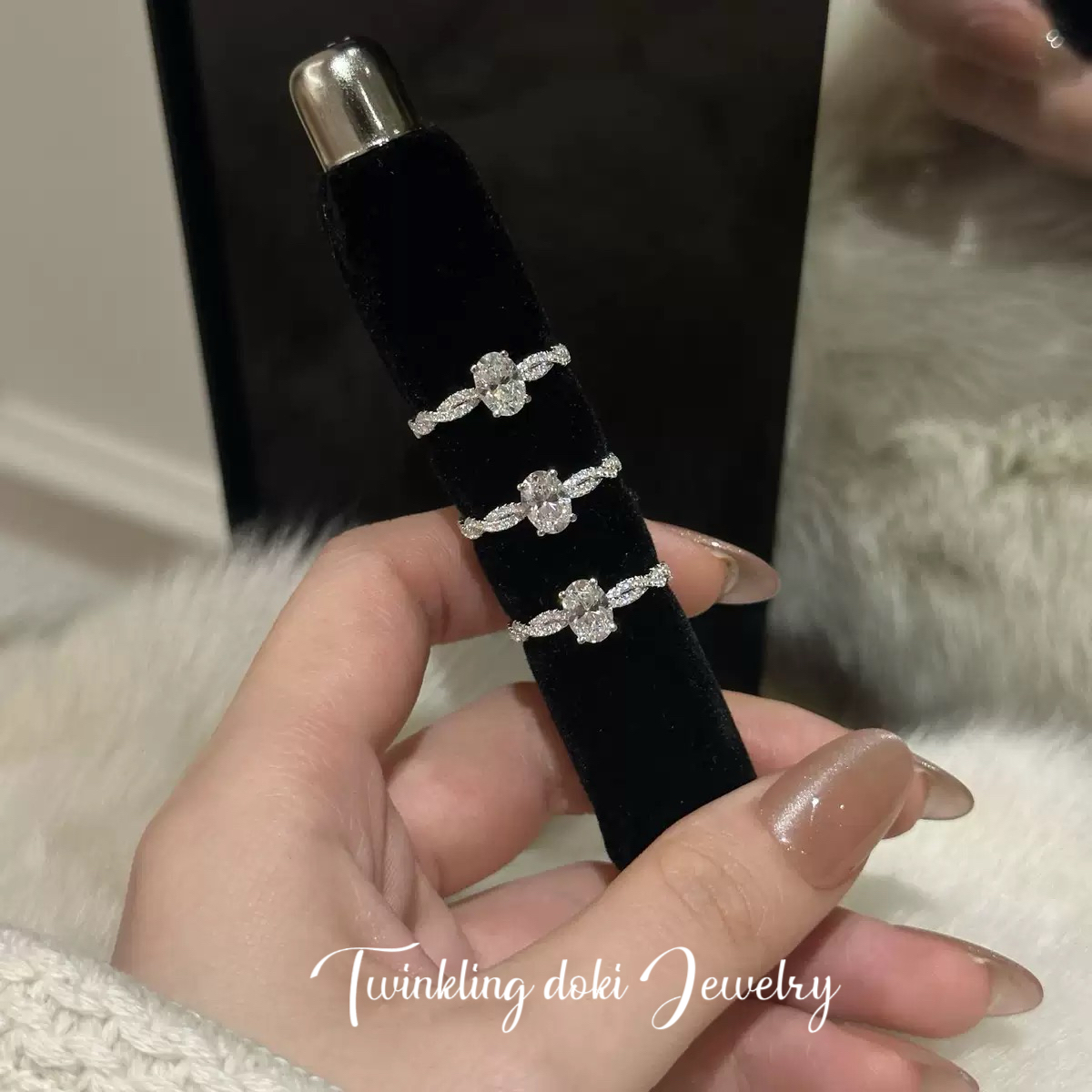旋转芭蕾～椭圆钻戒指女微镶锆石戒指小众轻奢高级感活口戒可调节