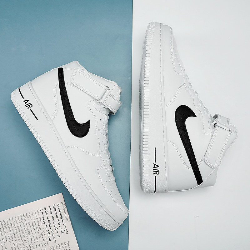 A.J男鞋空军一号高帮板鞋情侣白黑色学生联名鞋精神小伙休闲运动