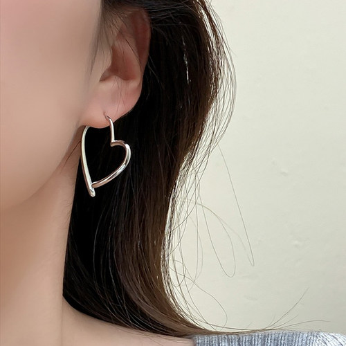 小众设计金属女高级感耳环