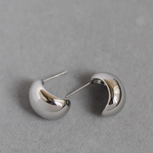 S925银针甜酷金属光面小众冷淡风高级感水滴豆豆耳环潮人气质耳钉