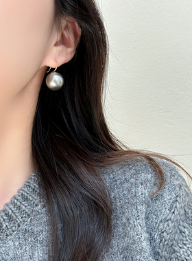 法式经典高跟鞋亚麻灰色珍珠小灯泡气质正圆耳环简约高级感耳勾女