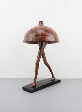 现代简约创意抽象蘑菇人物摆件客厅卧室书房样板房办公室家居饰品