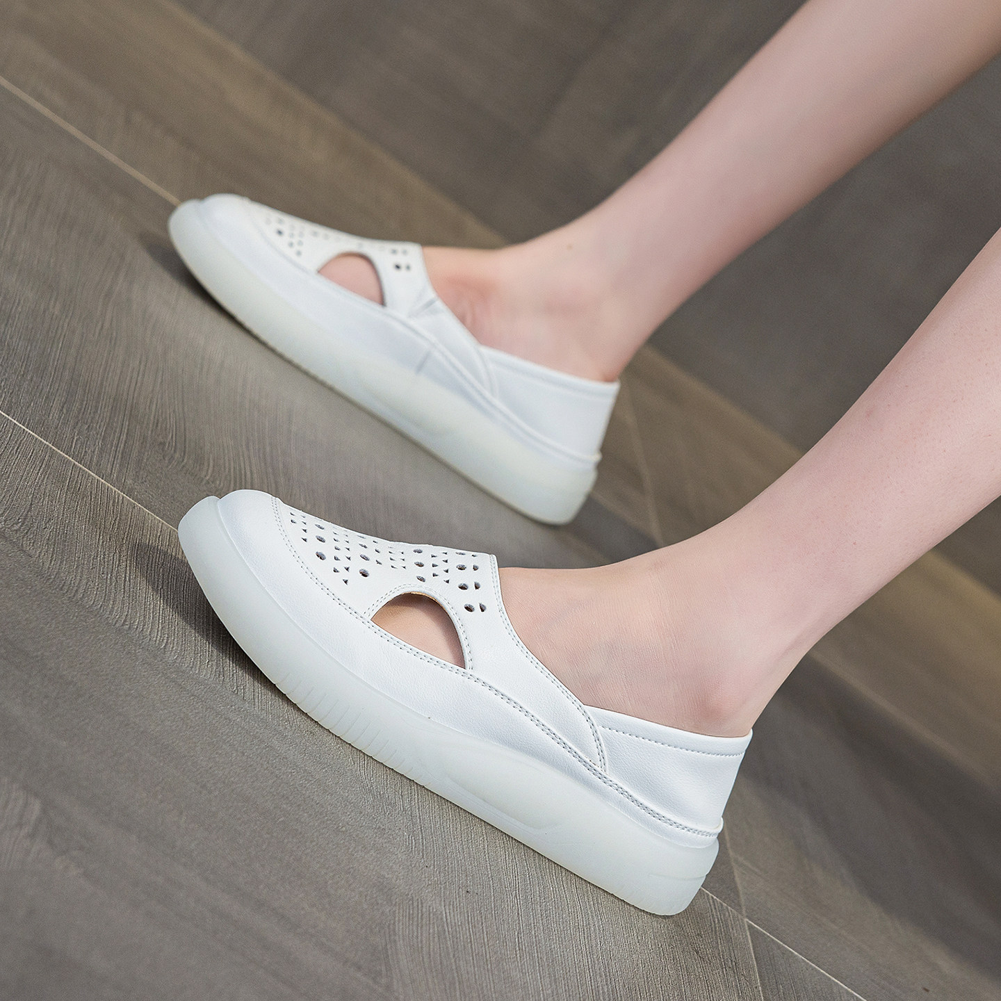 夏镂空透气医院大码护士鞋女41到43牛筋软底洞洞小白鞋一脚蹬女鞋