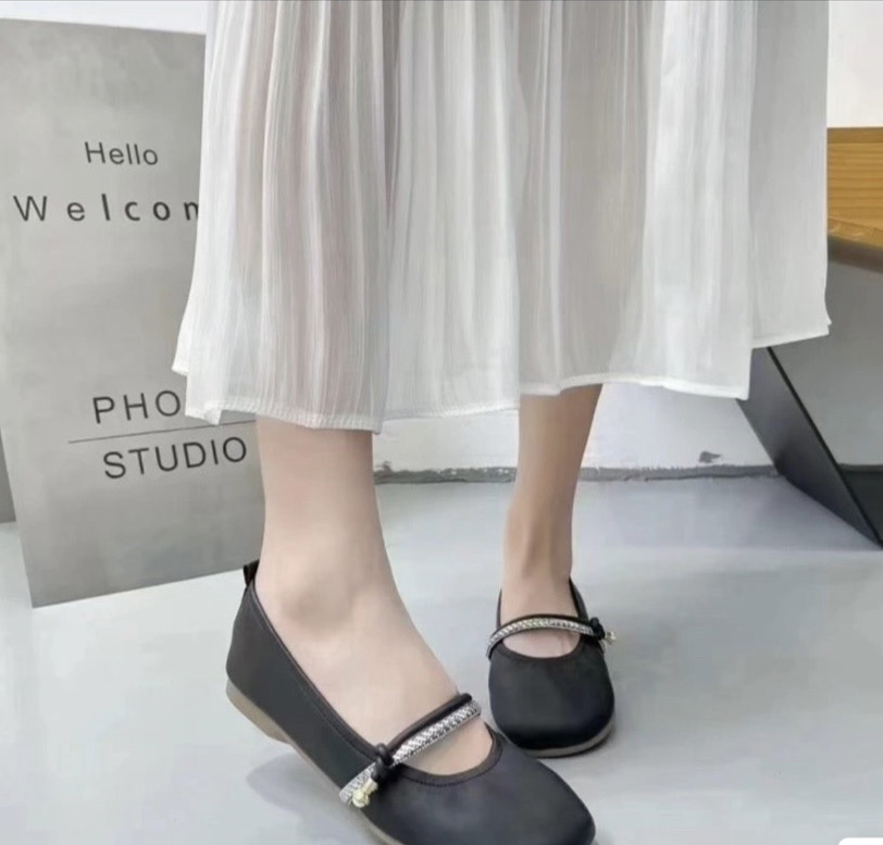 孤品不退正品芭蕾舞鞋豆豆水钻平底单鞋软皮韩版减龄仙女风网红