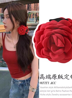 法式复古立体红色玫瑰花朵抓夹高级感气质后脑勺盘发鲨鱼夹头饰夹