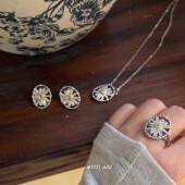 法式 优雅小雏菊花朵戒指轻奢精致耳环时尚 设计高级锁骨链百搭项链