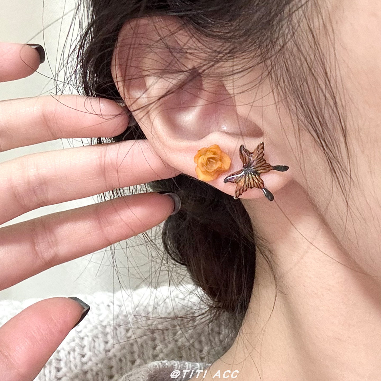 “枯叶蝶”落日蝴蝶玫瑰耳环秋冬轻奢小众高级感花朵耳钉气质耳饰