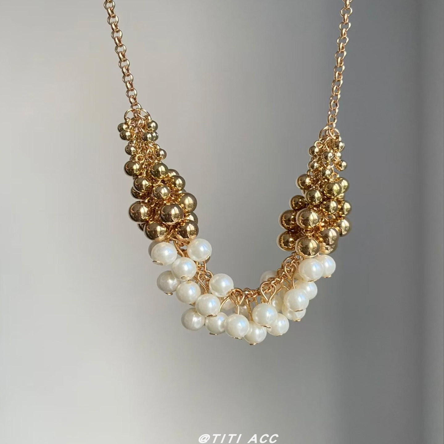 法式宫廷风金色珍珠球项链女款2025新款轻奢高级感优雅复古锁骨链