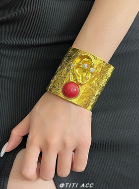 欧美重工夸张立体带宝石耳朵宽版手镯女轻奢高级感大耳垂开口手环