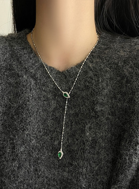 爆闪祖母绿色灵蛇项链女锁骨链