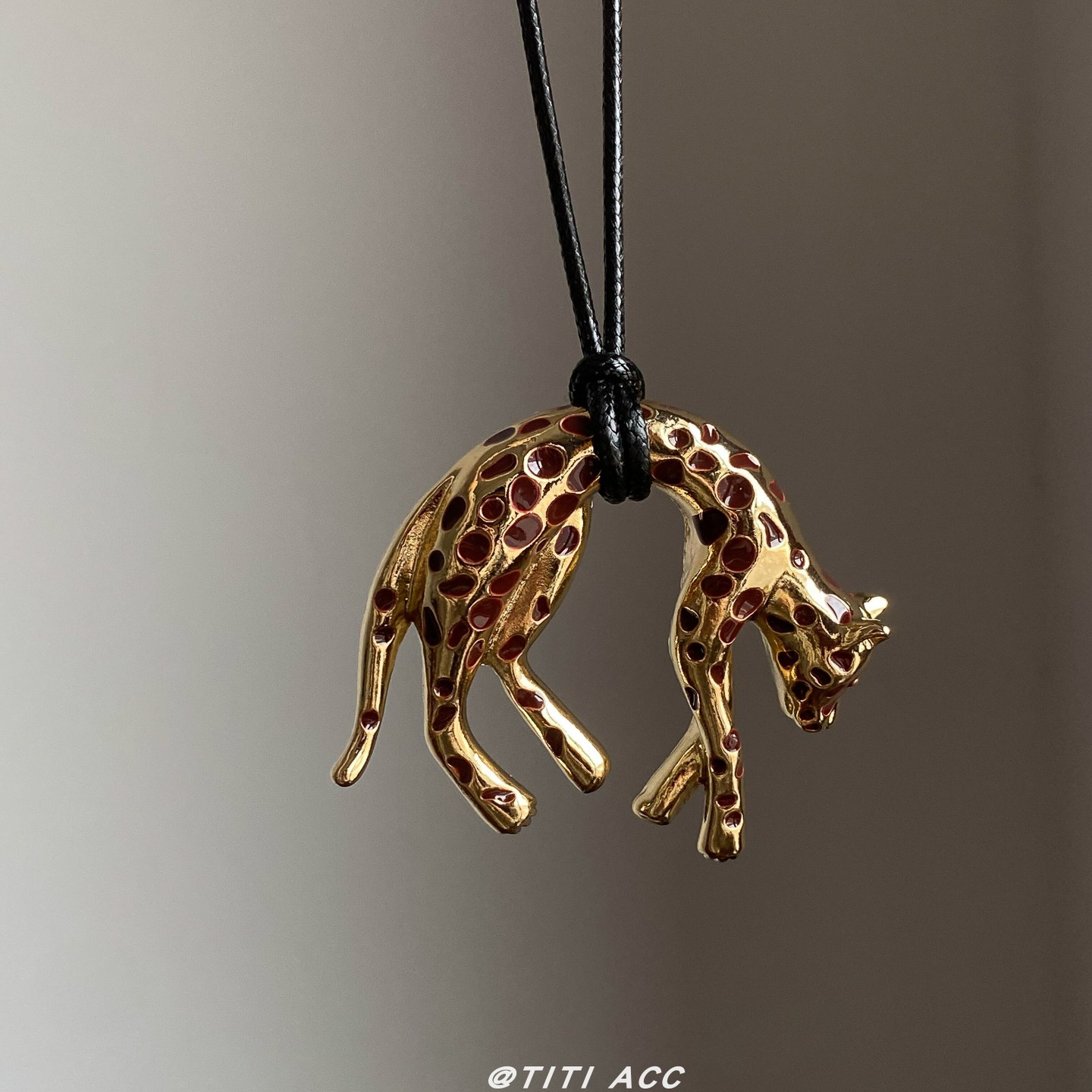 复古金钱豹吊坠项链女时髦老钱风长毛衣链锁骨链气质轻奢颈链配饰