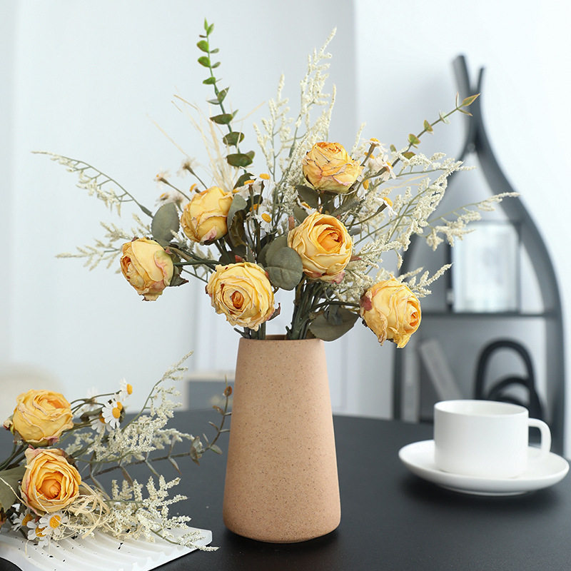 焦边玫瑰雏菊假花束成品