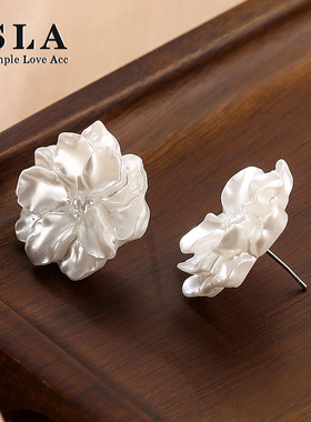 SLA私家 纯白色花朵浪漫清纯s925银针饰品 2025年秋季新品耳钉女